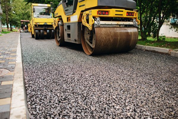 Cost of Gravel And Tar Paving in Oakland